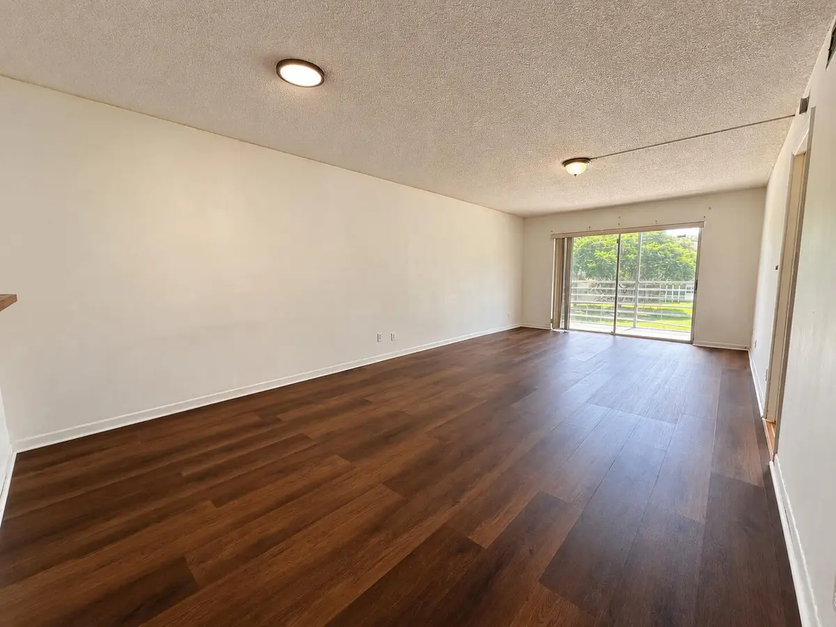 046D8300-5C7C-46F3-B14F-D8A818047D8E at 613 S STATE ROAD 7 2F, Margate