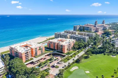 2 N BREAKERS Row S32, Palm Beach – Condominium for sale