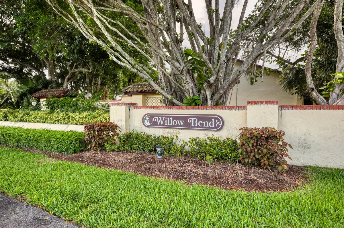 IMG_2136 at 7843 WILLOW SPRING Drive 615, Lake Worth