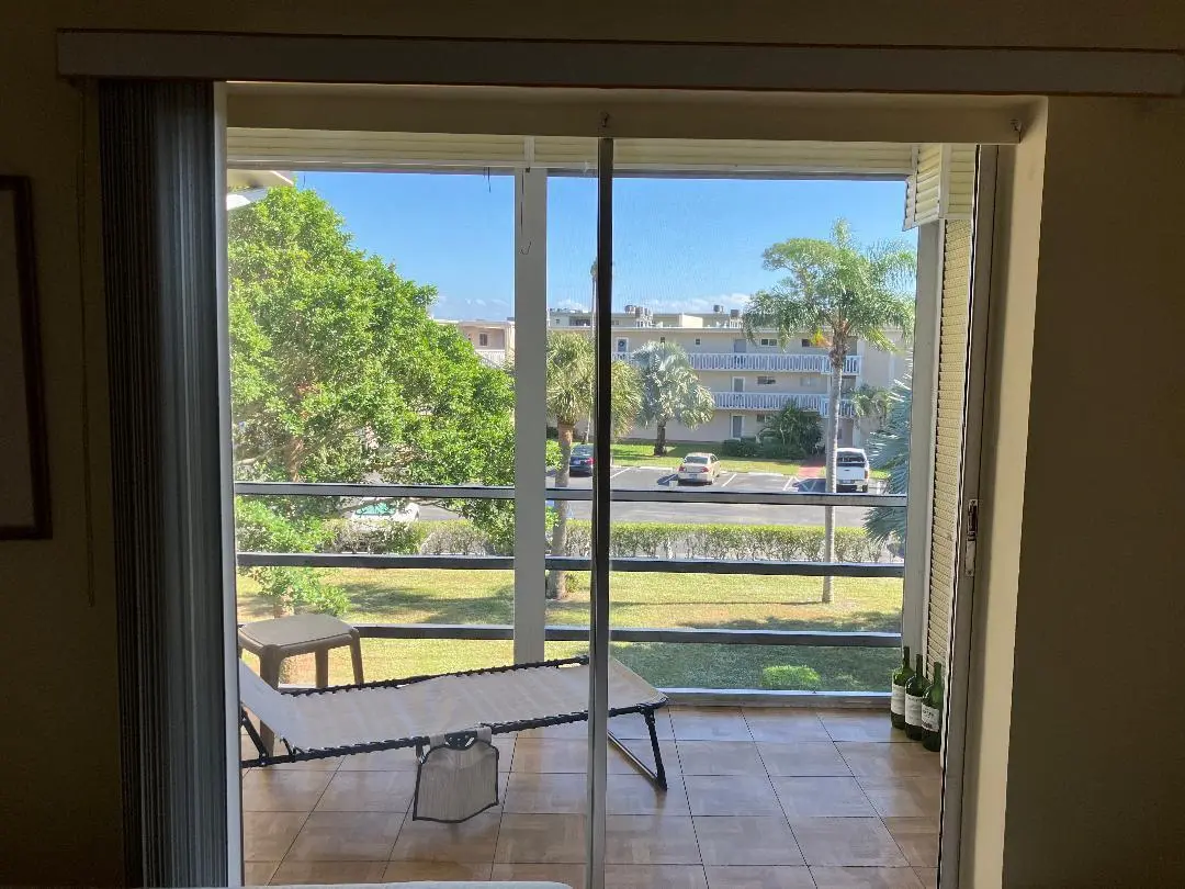2615 GARDEN Drive 305, Lake Worth, FL – photo 1