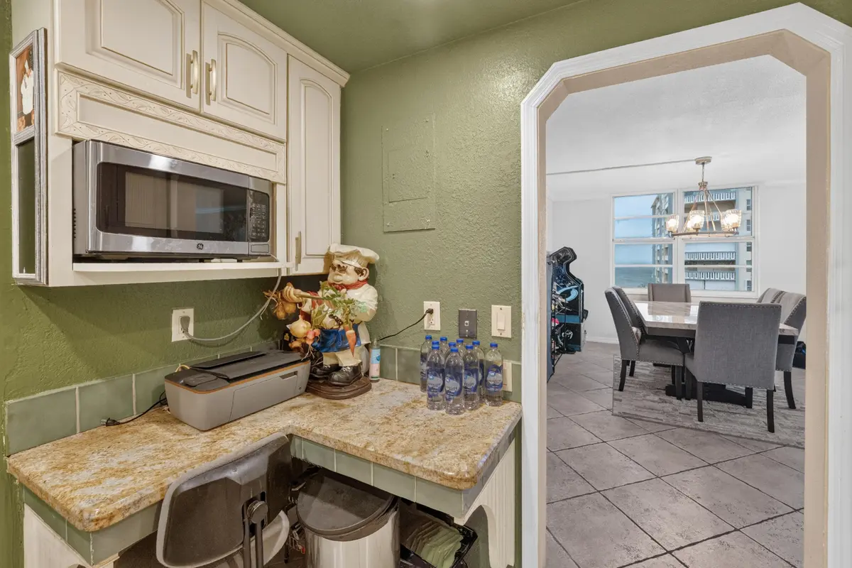 10-301-N-Ocean-Blvd-apt-1006-Pompano-Bea at 301 N OCEAN Boulevard 1006, Pompano Beach