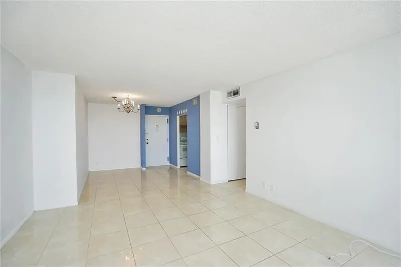 111 BRINY Avenue 906, Pompano Beach, FL – photo 7