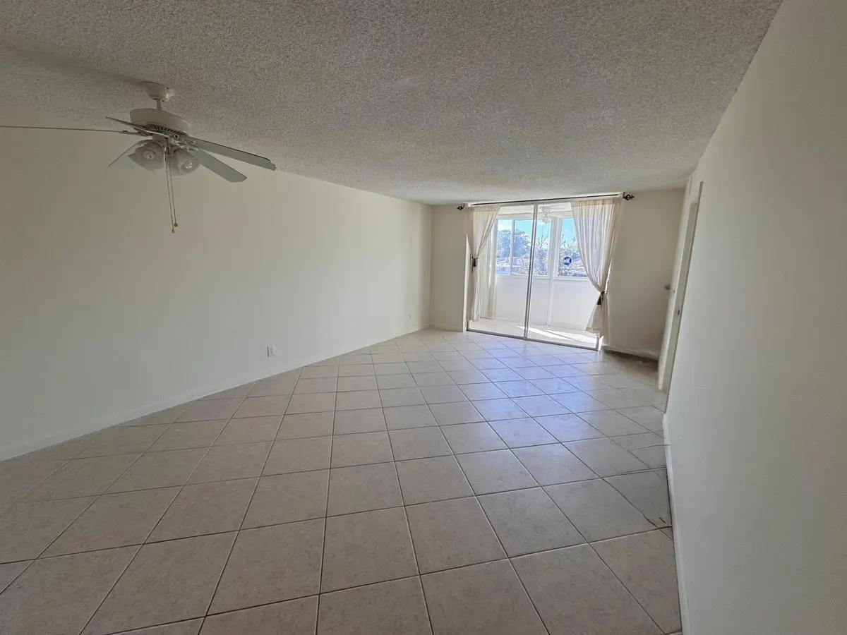 9660 9 at 9660 SUNRISE LAKES Boulevard 202, Sunrise
