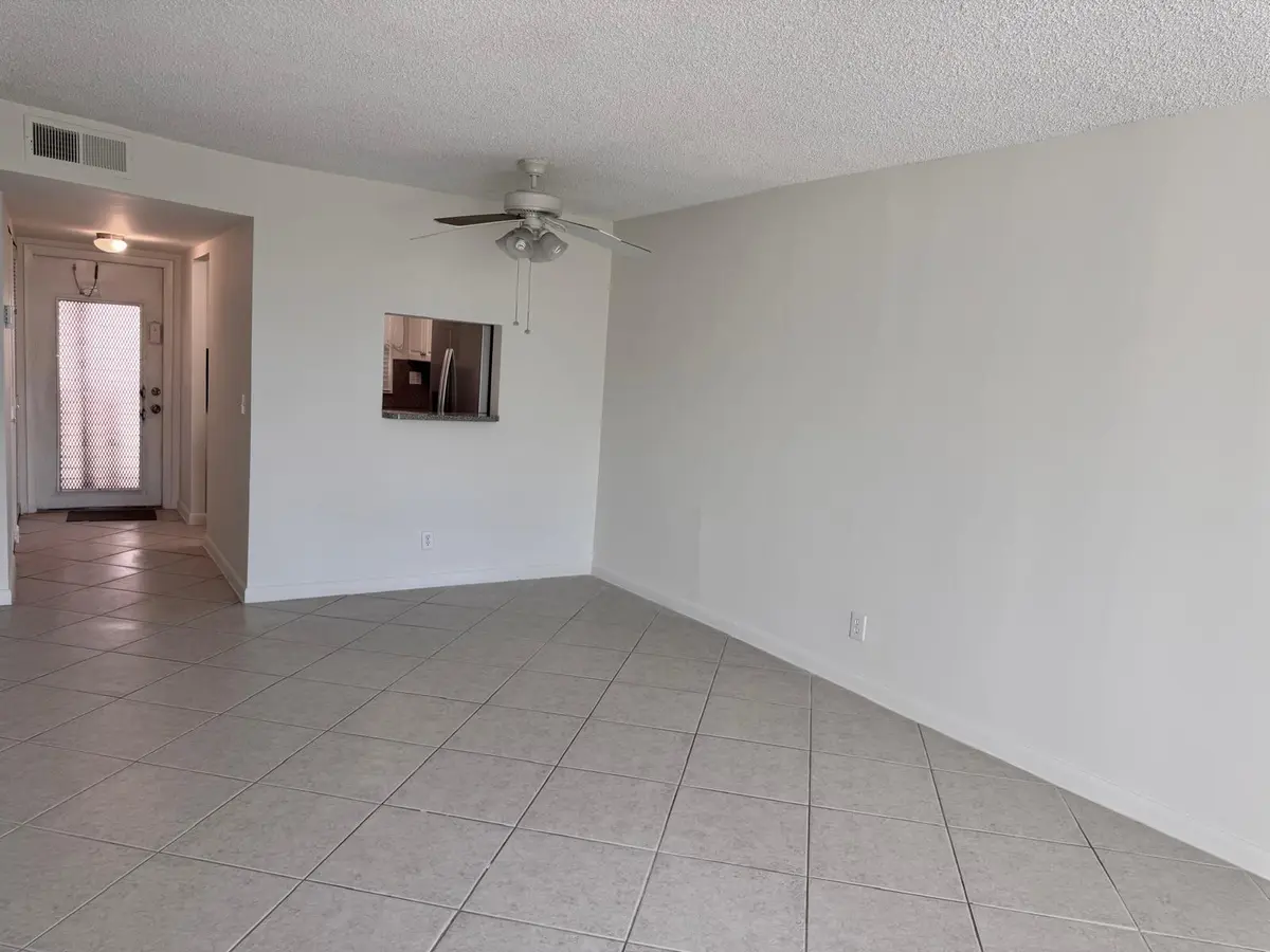 9660 33 at 9660 SUNRISE LAKES Boulevard 202, Sunrise