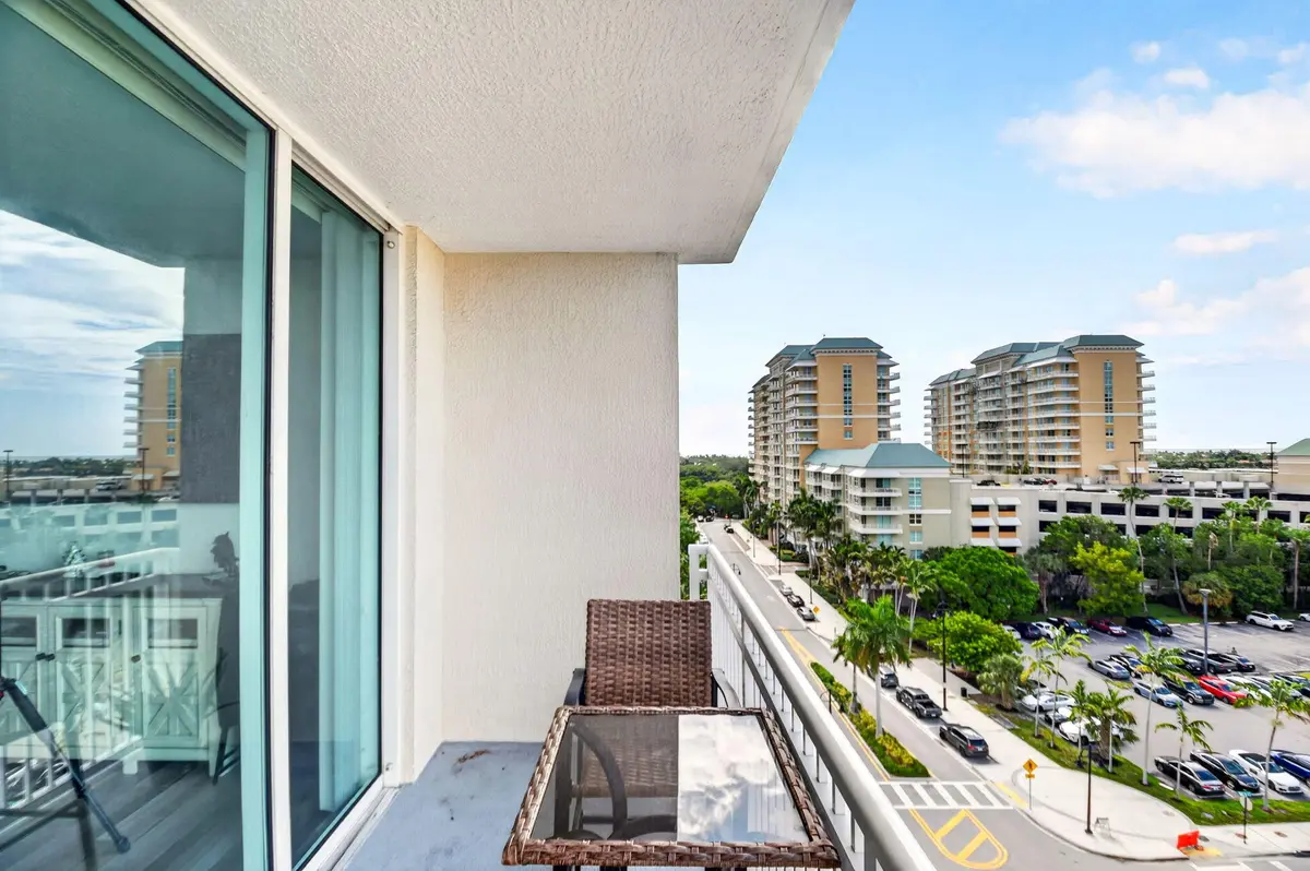 33-web-or-mls-DSC_8928 at 350 N FEDERAL Highway 813, Boynton Beach