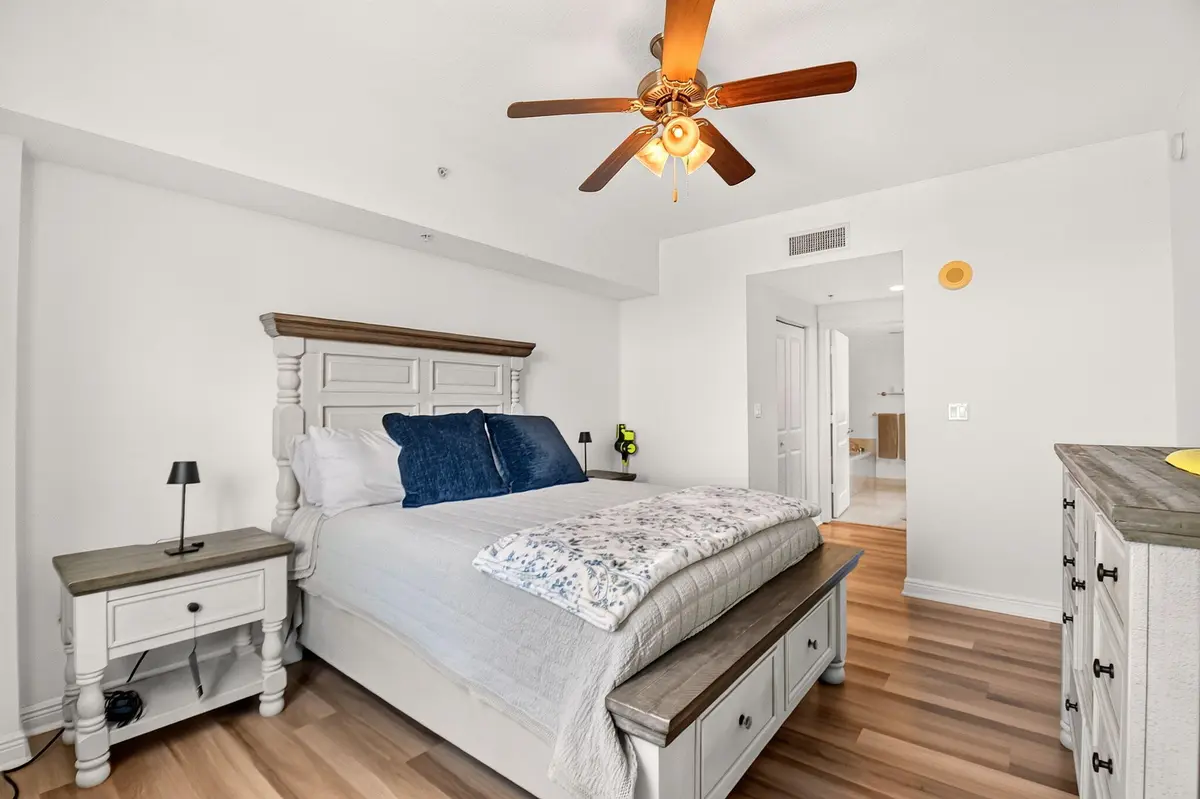24-web-or-mls-DSC_8806 at 350 N FEDERAL Highway 813, Boynton Beach