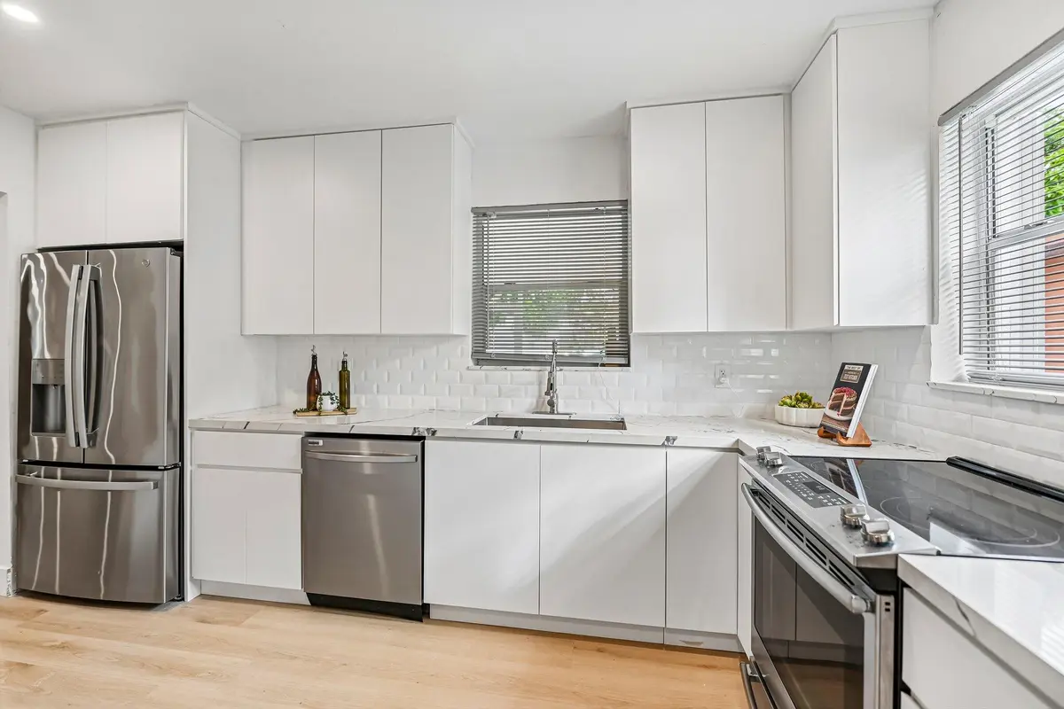 18-web-or-mls-NE 165th St-S0110-018 at 285 NE 165TH Street, Miami