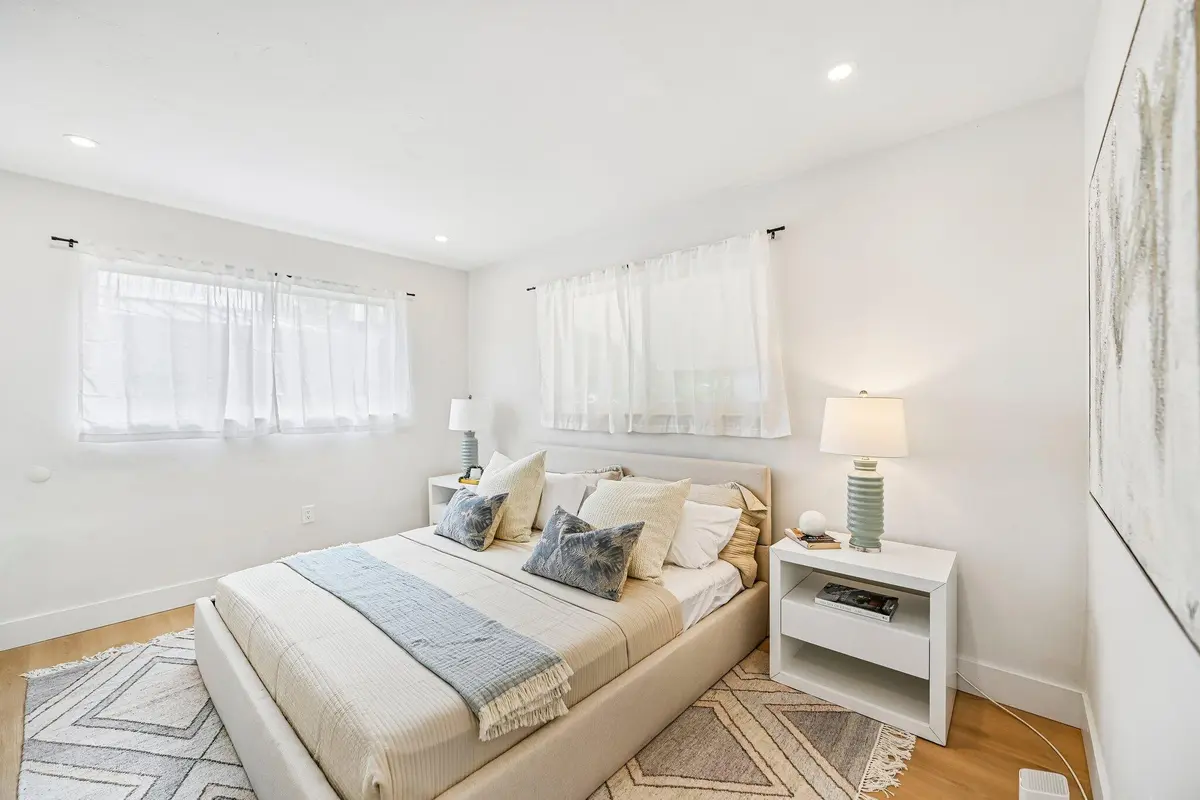 21-web-or-mls-NE 165th St-S0110-021 at 285 NE 165TH Street, Miami