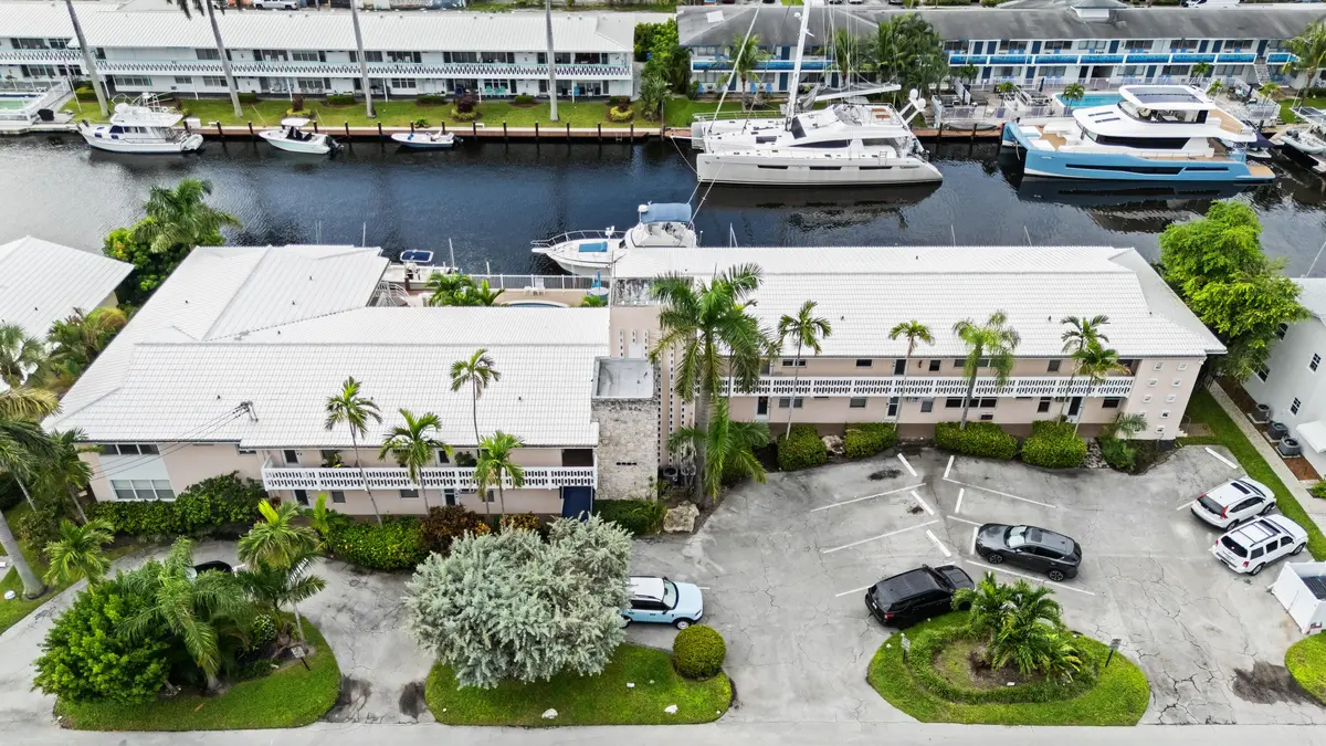 DJI_20260930094204_0686_D at 2824 NE 33rd Court 8, Fort Lauderdale