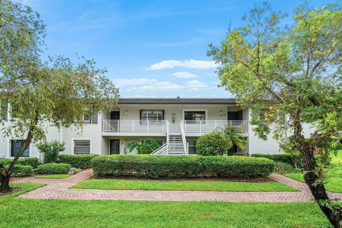 Front of Structure at 13 SOUTHPORT Lane F, Boynton Beach