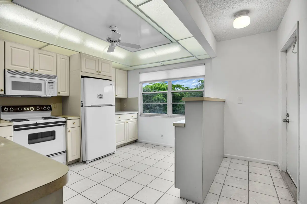 KITCHEN at 3002 Portofino Isle M3, Coconut Creek