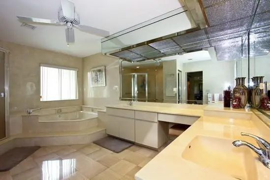 master bathroom at 10254 Crosswind Road, Boca Raton