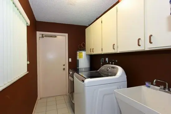 Laundry room at 10254 Crosswind Road, Boca Raton