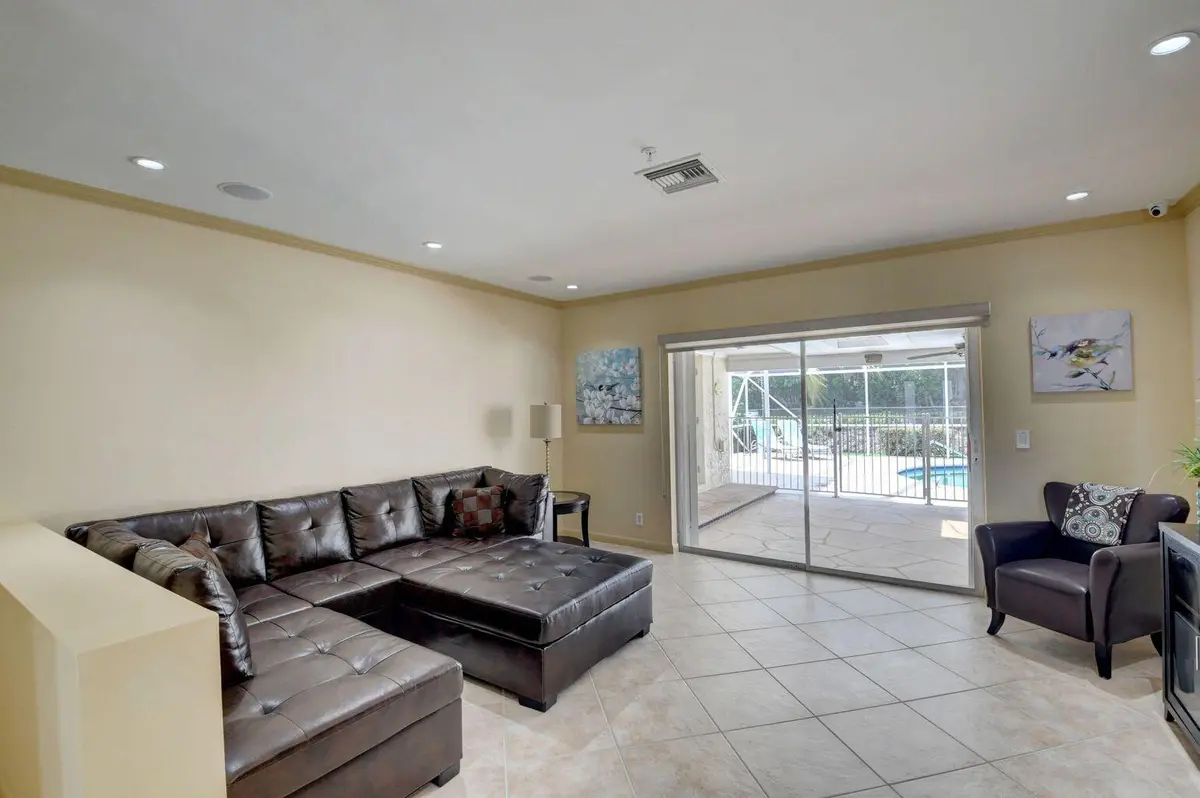1b at 1086 SW 28th Avenue, Boynton Beach