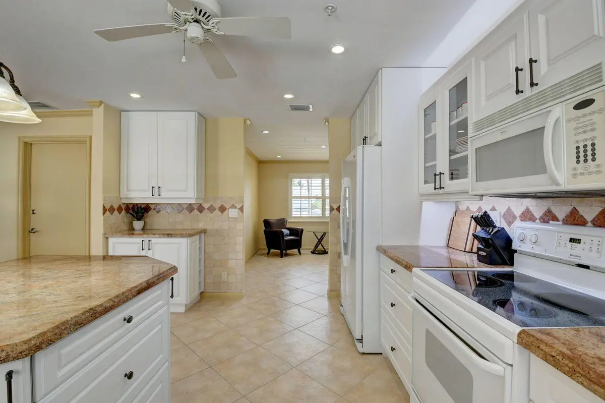 4a at 1086 SW 28th Avenue, Boynton Beach