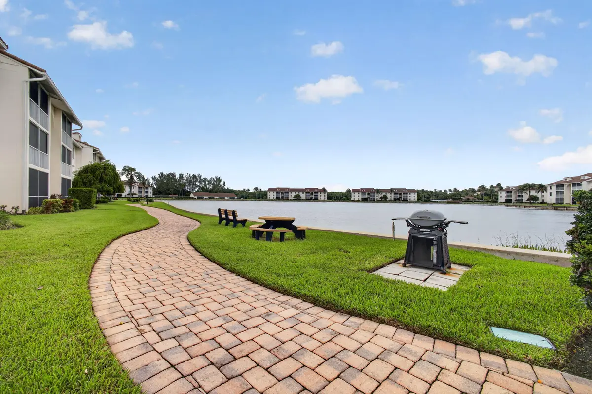 32-web-or-mls-7R7A0325 at 4452 NE OCEAN Boulevard C3, Jensen Beach