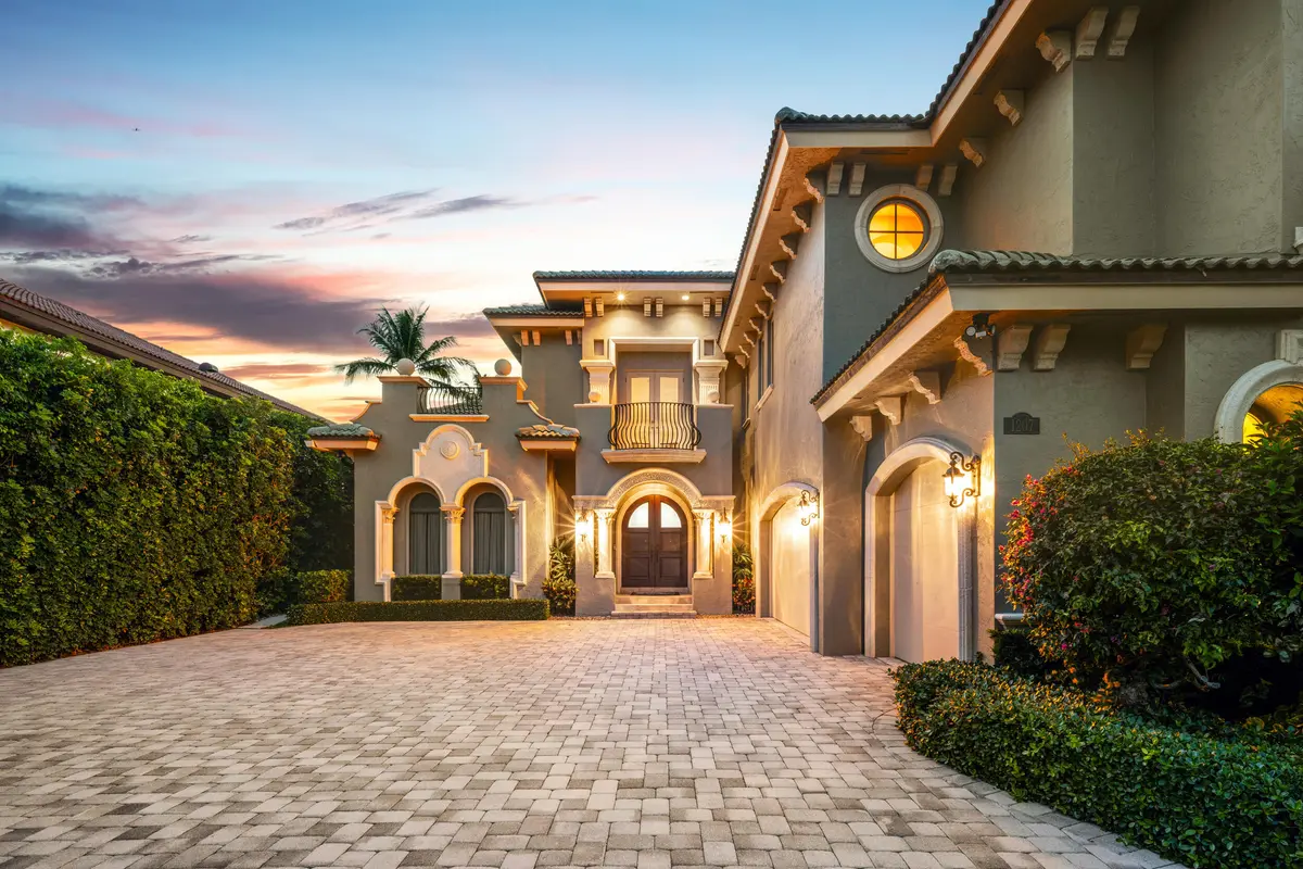 95_et6a9932 at 1207 N ATLANTIC Drive, Lantana