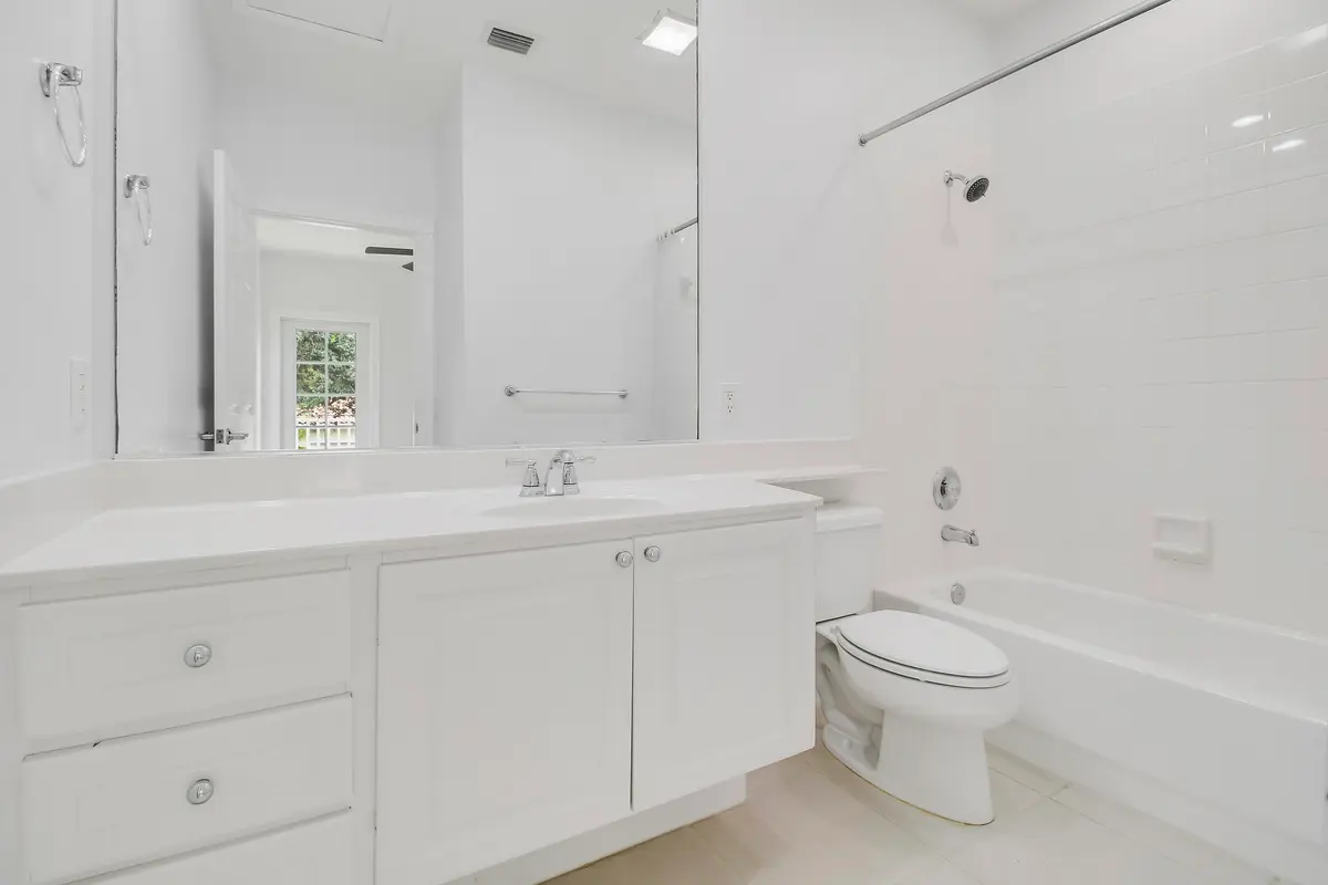 Bathroom 4014 at 4014 Community Drive 1, Jupiter