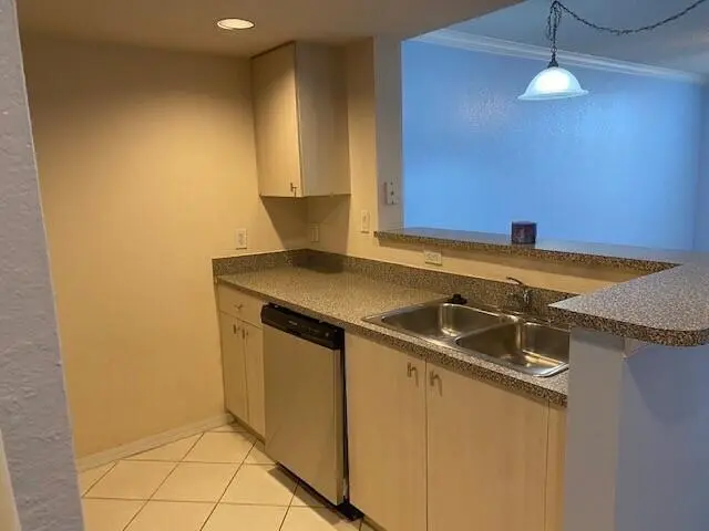 Kitchen2 at 1801 N FLAGLER Drive 432, West Palm Beach