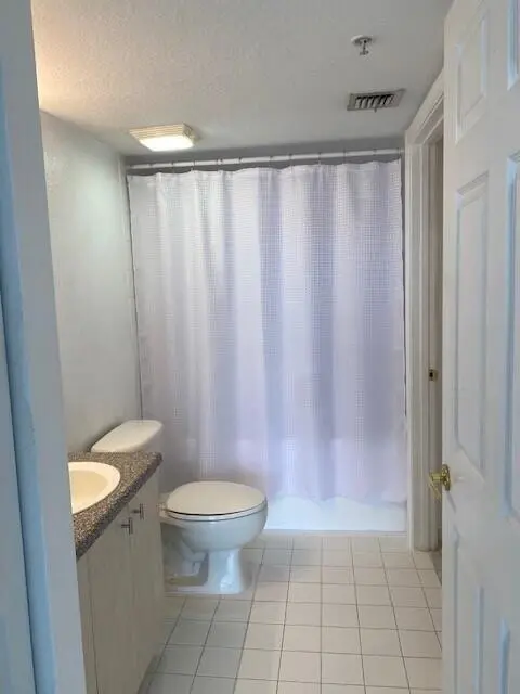 Bathroom 2 at 1801 N FLAGLER Drive 432, West Palm Beach