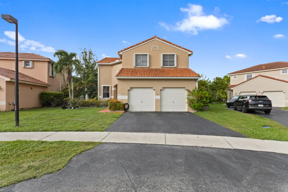 18413 NW 20th Street, Pembroke Pines, FL – photo 2