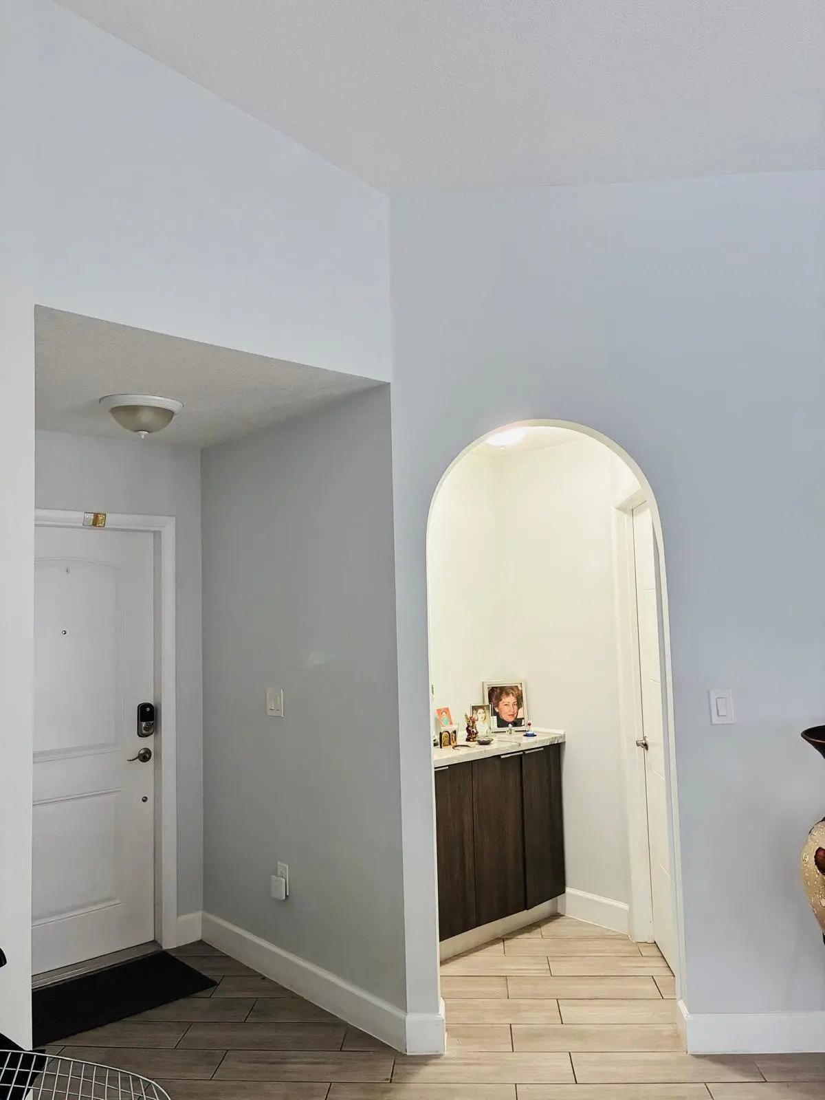 ENTRANCE INSIDE at 1051 NW 191ST Avenue, Pembroke Pines