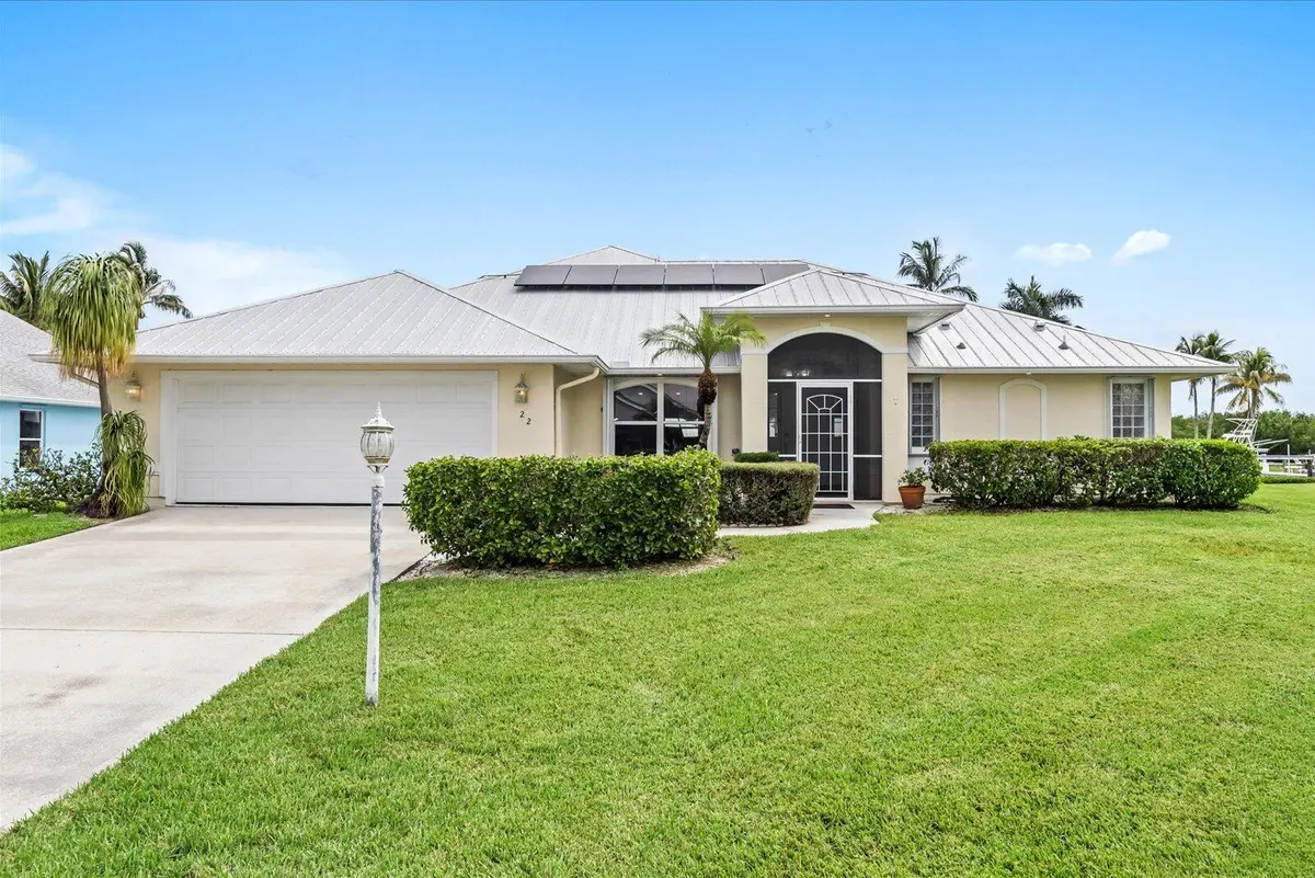 Front of House at 122 Queen Frederika Court, Hutchinson Island