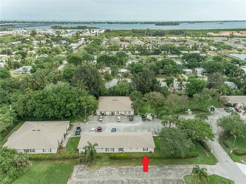 6a at 528 13th Place 528, Vero Beach