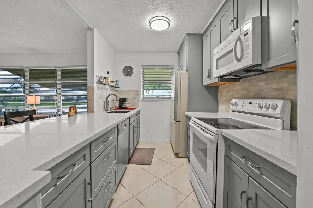 14 Kitchen 01 at 120 HIGH POINT Boulevard C, Delray Beach