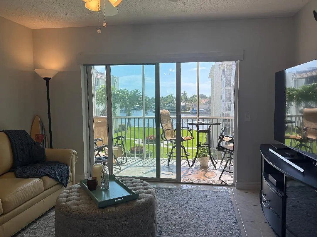 come closer at 646 Snug Harbor Drive H308, Boynton Beach