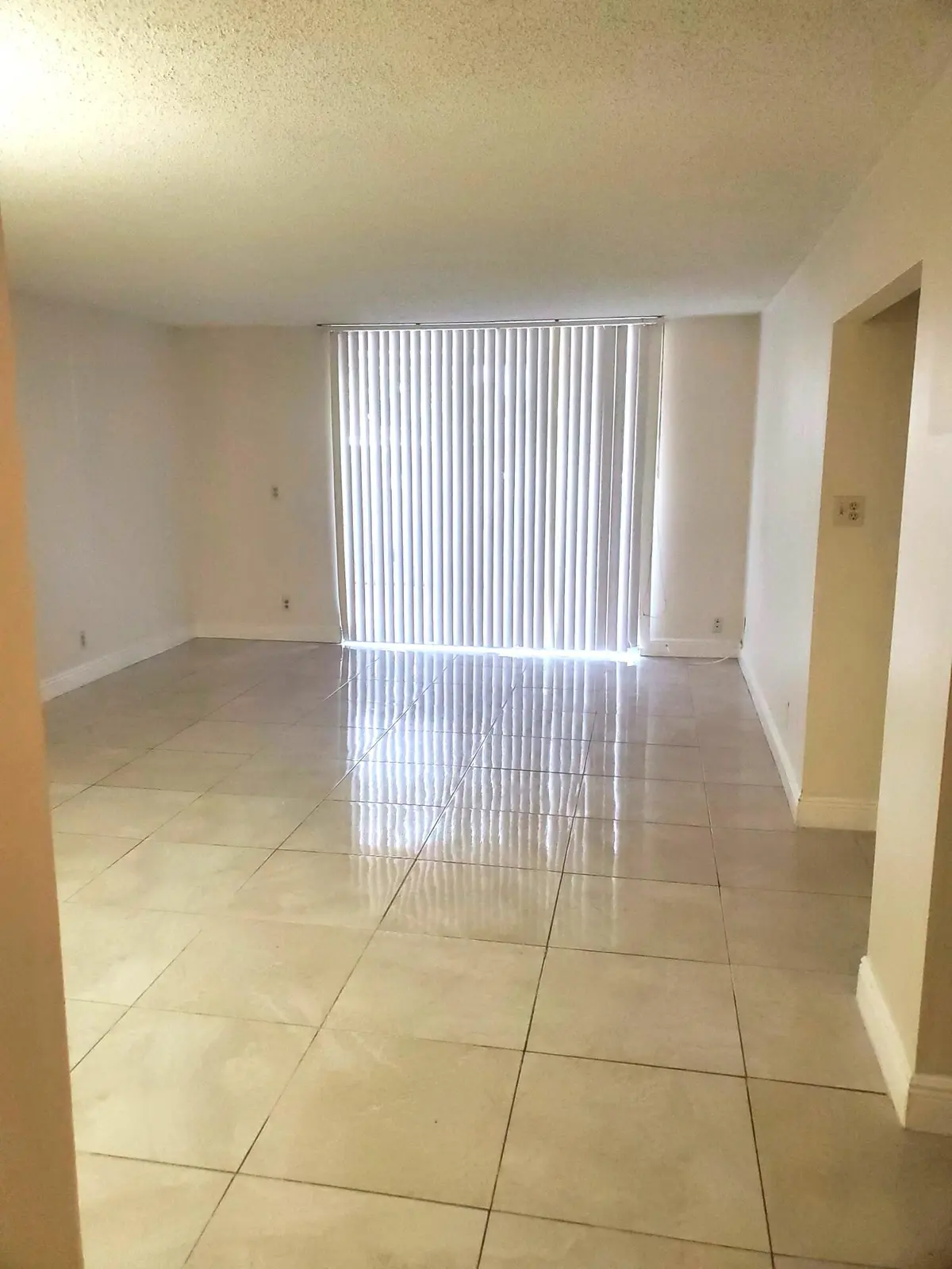 CHRIS WALKER-410-LIVING 1 at 410 NW 68TH Avenue 119, Plantation
