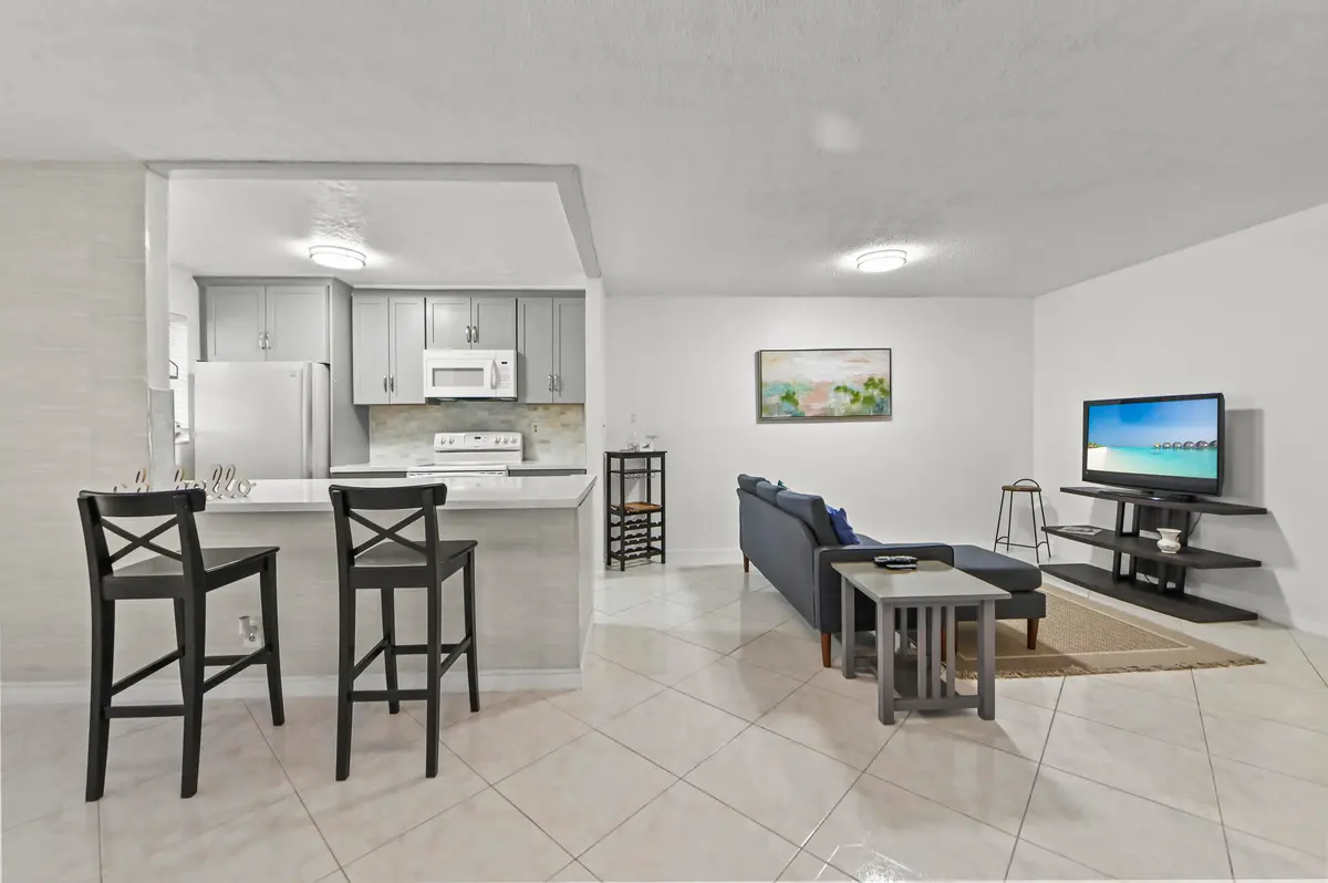 09 Living room 03 at 120 HIGH POINT Boulevard C, Delray Beach