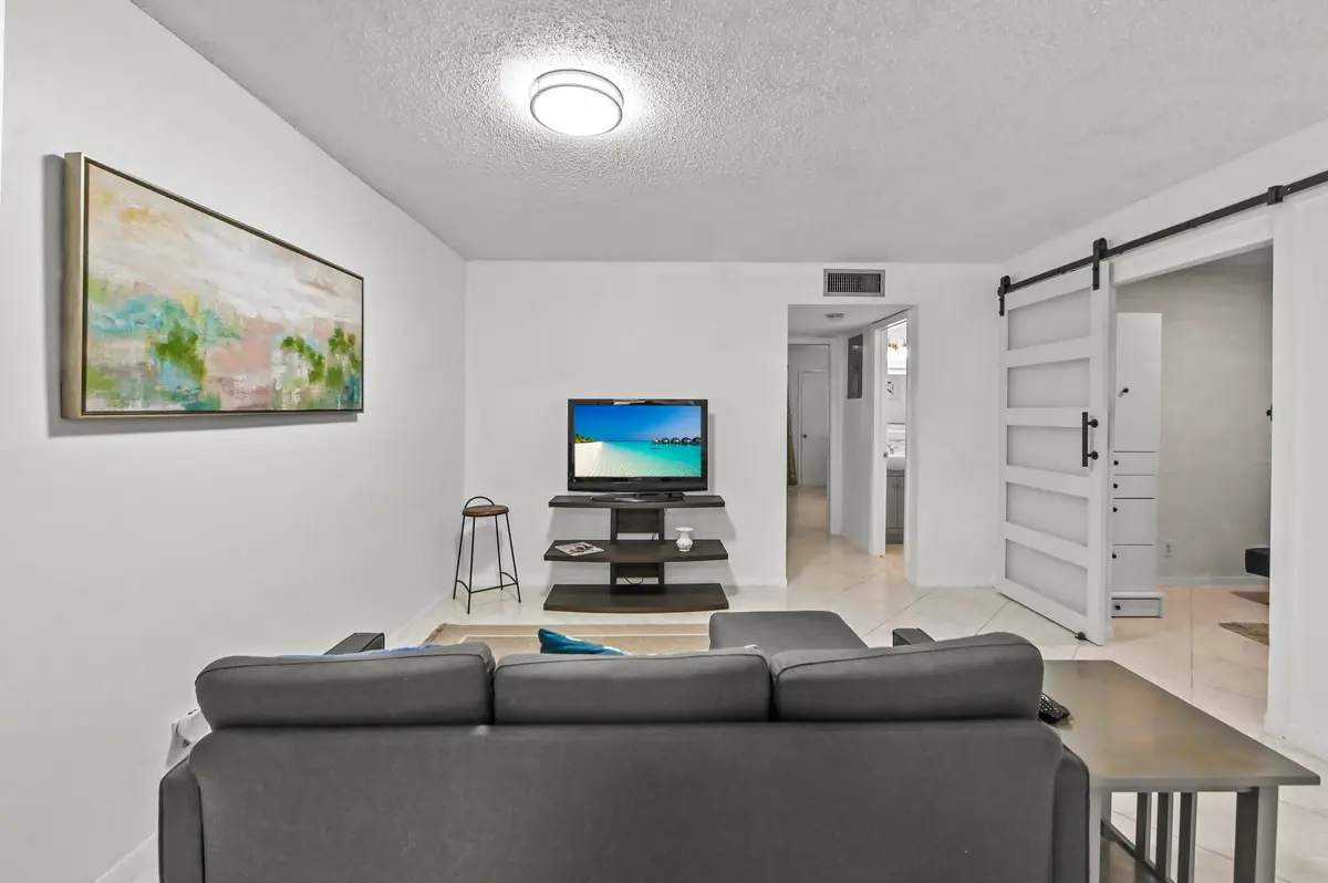 11 Living room 05 at 120 HIGH POINT Boulevard C, Delray Beach