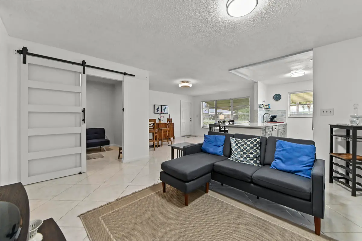 13 Living room 07 at 120 HIGH POINT Boulevard C, Delray Beach