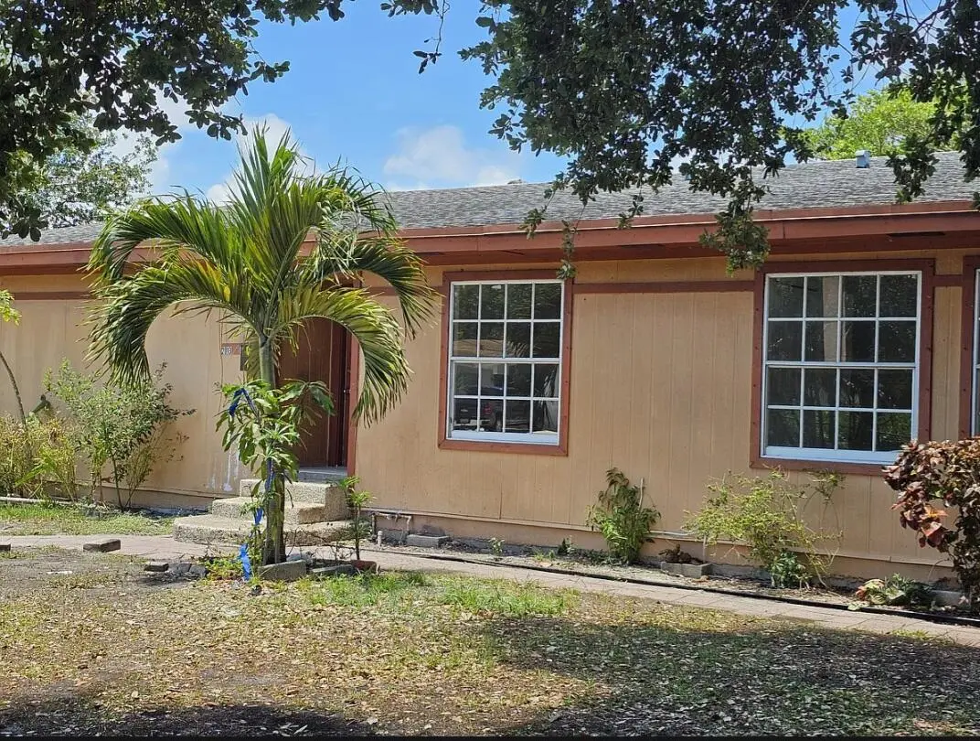 2013 Dock Street, West Palm Beach, FL – photo 1
