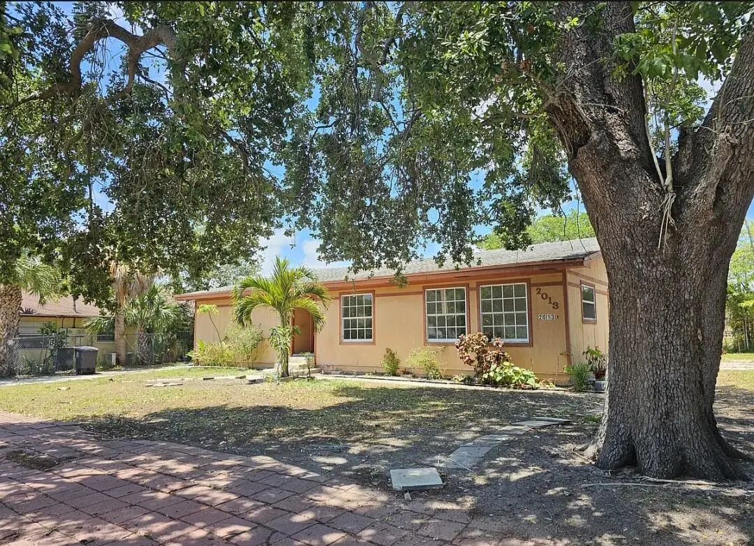 2013 Dock Street, West Palm Beach, FL – photo 2