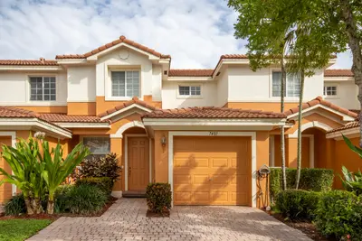 7401 Sarentino Lane 211, Boynton Beach – Townhouse for sale