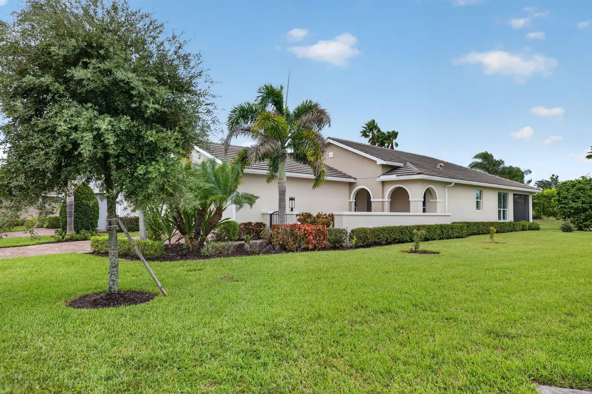 3-web-or-mls-3A5A2222 at 9907 SW Trumpet Tree Circle, Port St. Lucie