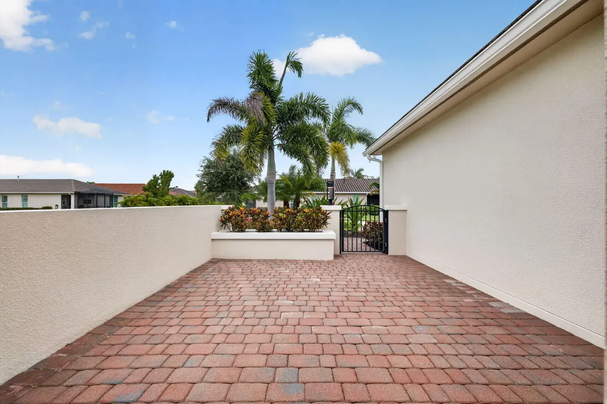 7-web-or-mls-3A5A2258 at 9907 SW Trumpet Tree Circle, Port St. Lucie