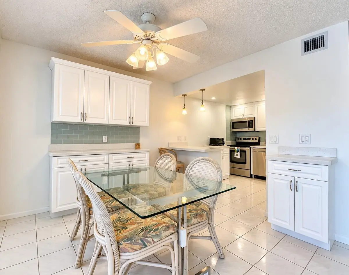 SPACIOUS WITH UPDATES at 102 GREENBRIER A, West Palm Beach