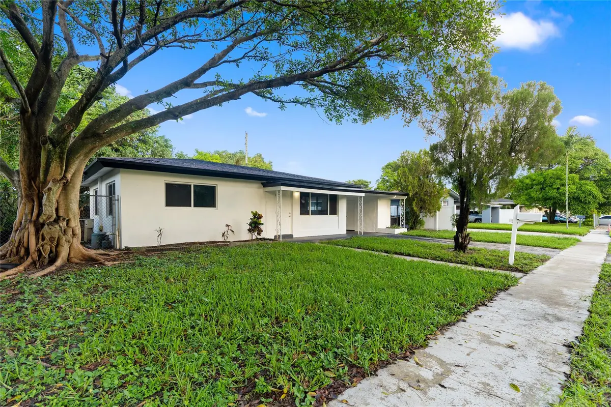 Photo 7 at 2001 NW 14TH Avenue, Fort Lauderdale