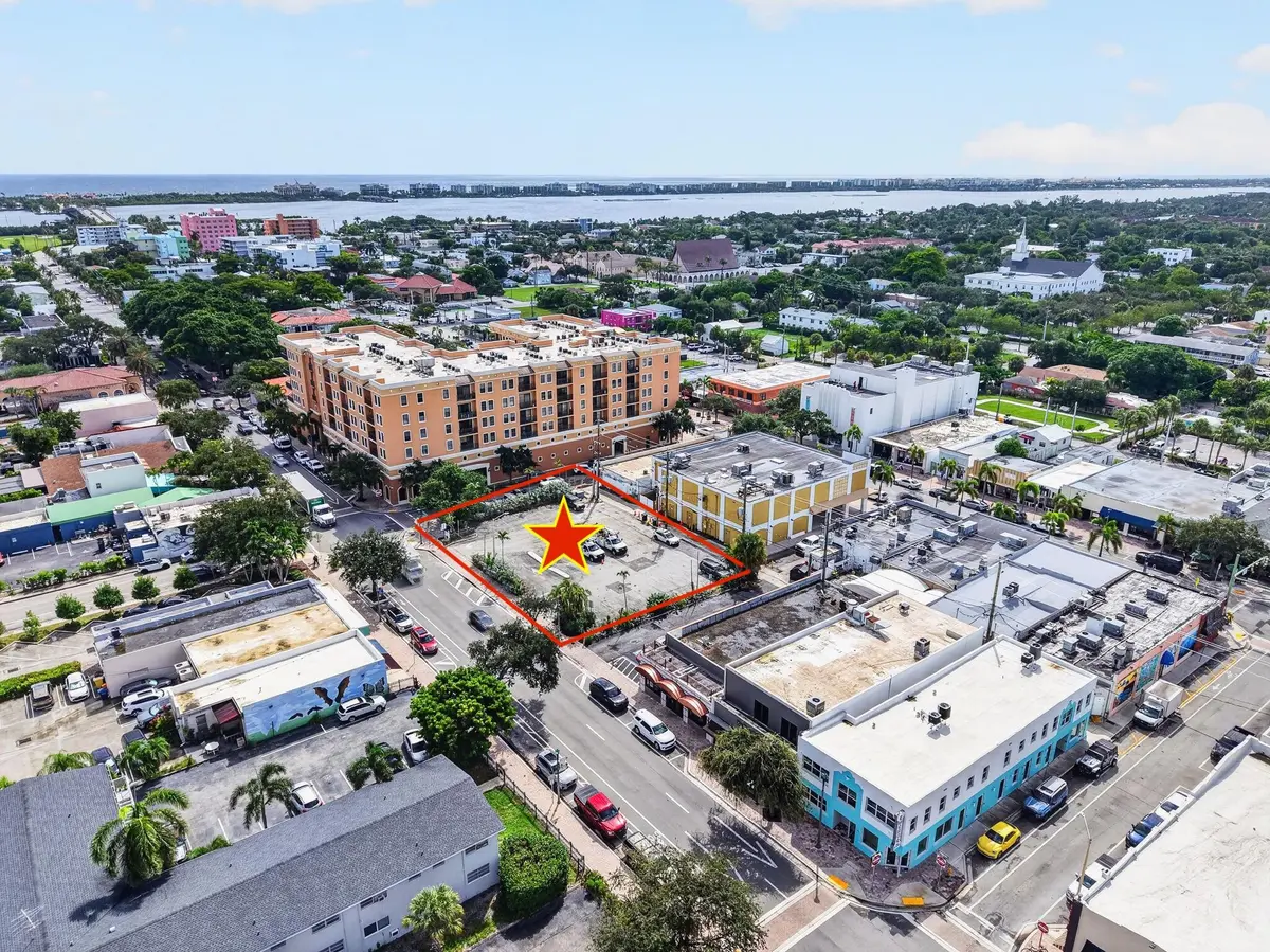 Land overhead at 601 Lucerne Avenue, Lake Worth Beach