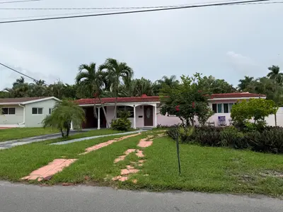 2349 NE 9TH Street, Pompano Beach – Single Family Residence for rent