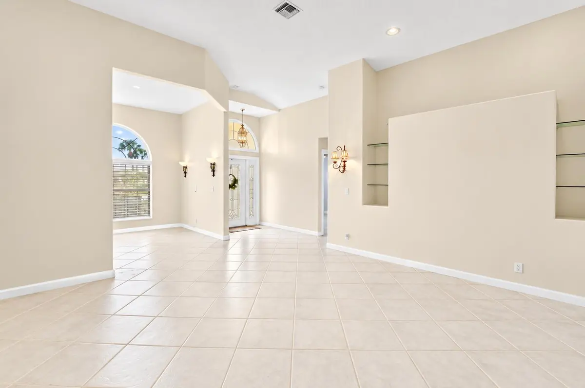 Looking towards the front door and flex- at 7423 BRUNSWICK Circle, Boynton Beach