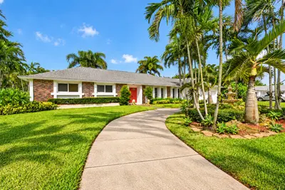 8 Bell Lane, West Palm Beach – Single Family Residence for sale
