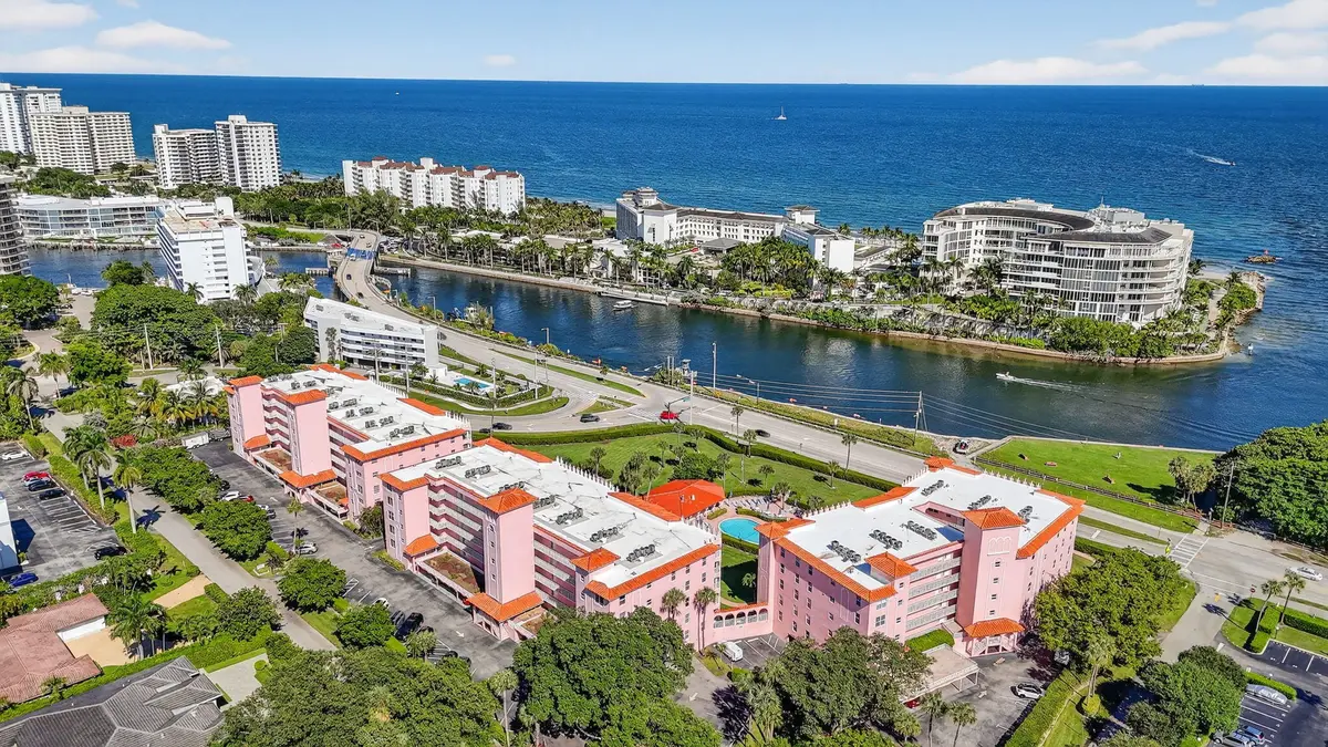 34-web-or-mls-DJI_20250314065434_0792_D_ at 1040 BANYAN Road 4060, Boca Raton