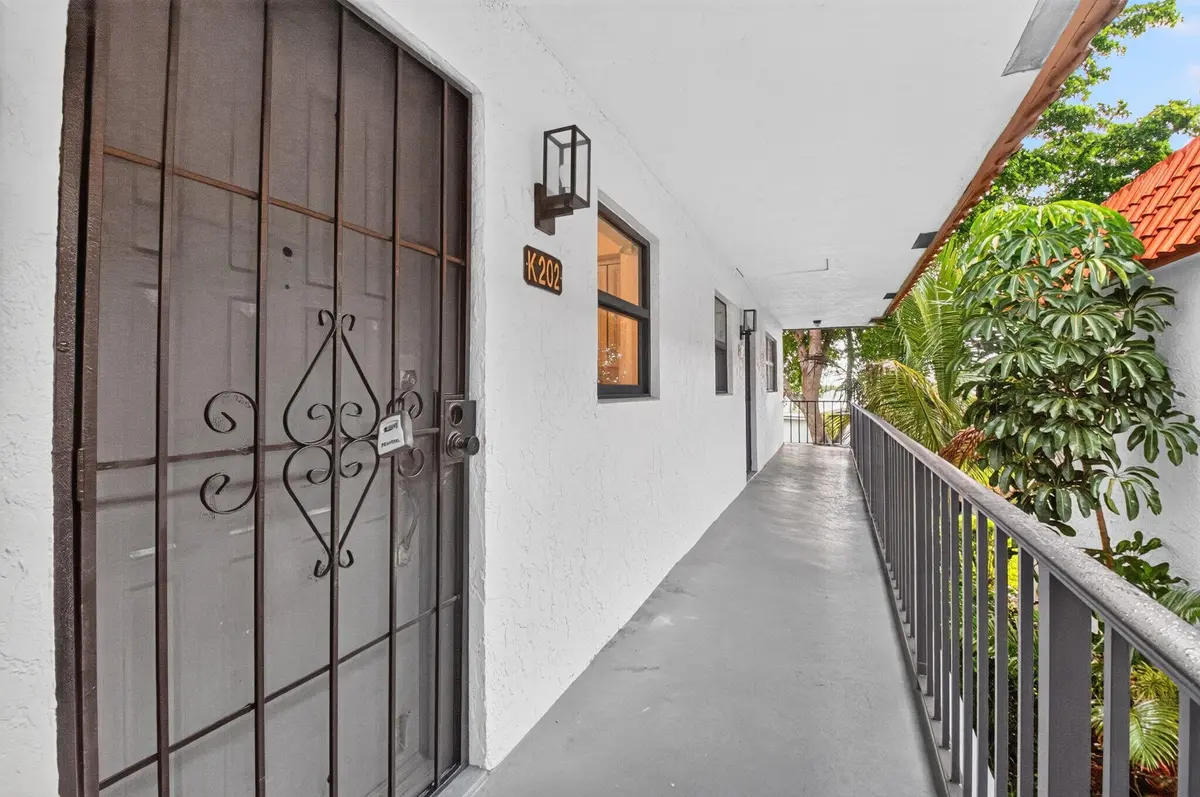2-web-or-mls-DSC_7670 at 2121 W WOOLBRIGHT Road K202, Boynton Beach