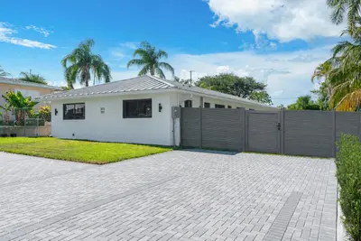 303 DE CARIE Street 303, Delray Beach – Townhouse for rent