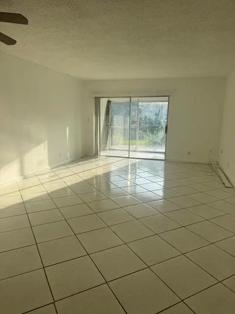 P3-LIVING(2) at 10789 N MILITARY Trail 3, Palm Beach Gardens