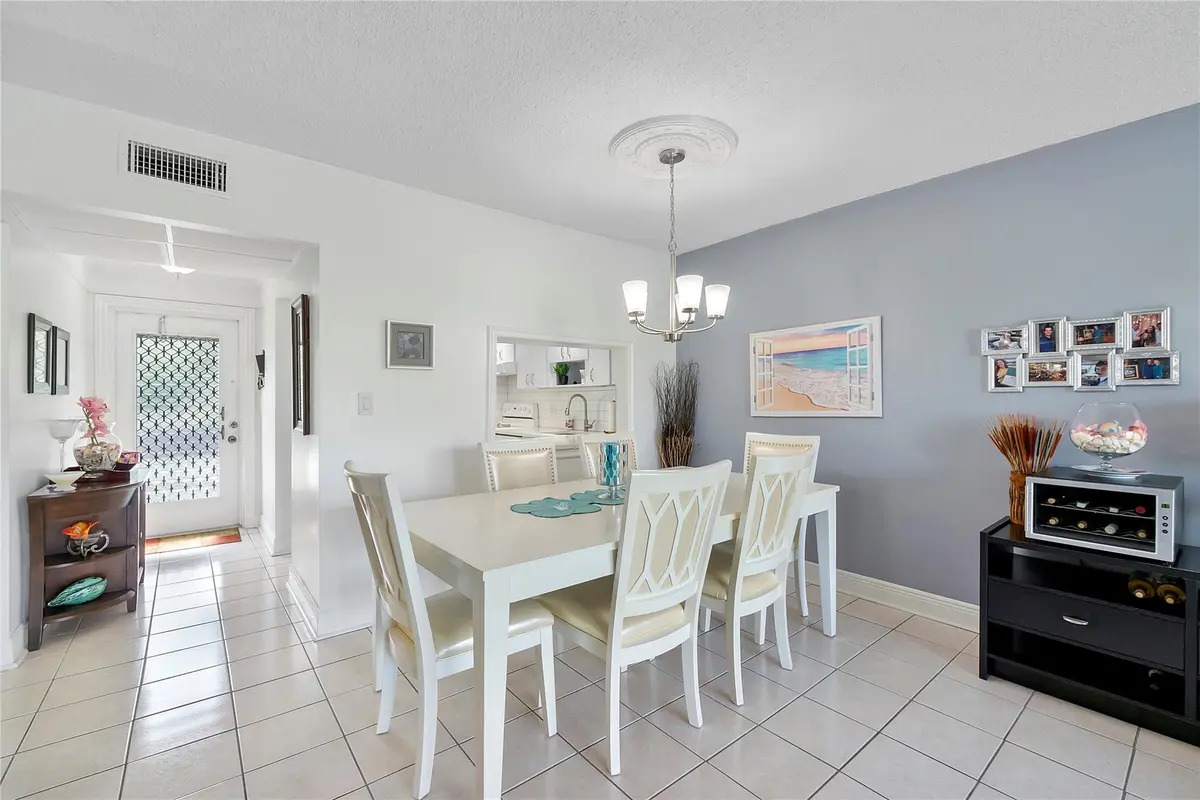 Photo 6 at 7807 GOLF CIR Drive 211, Margate